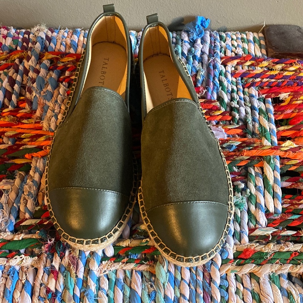 Talbots Green Flats, 7.5, never worn.